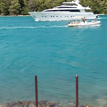 Dom wakacyjny Sali, Dugi Otok & Telascica - Seafront House, Private Island Retreat Sali