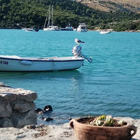 Sali, Dugi Otok & Telascica - Seafront House, Private Island Retreat Sali
