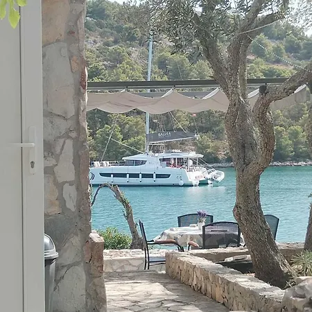 Sali, Dugi Otok & Telascica - Seafront House, Private Island Retreat Sali