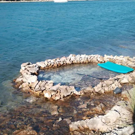 Semesterbostad Sali, Dugi Otok & Telascica - Seafront House, Private Island Retreat Sali