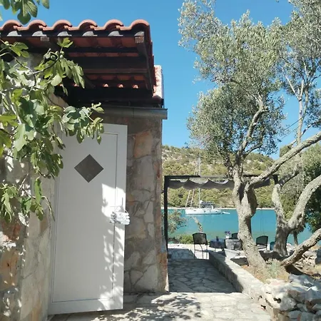 Sali, Dugi Otok & Telascica - Seafront House, Private Island Retreat Dom wakacyjny *