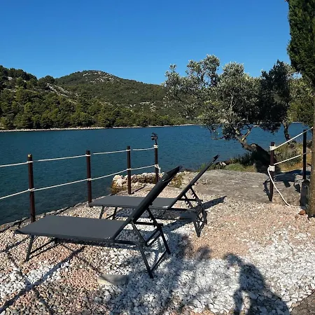 Sali, Dugi Otok & Telascica - Seafront House, Private Island Retreat Semesterbostad *